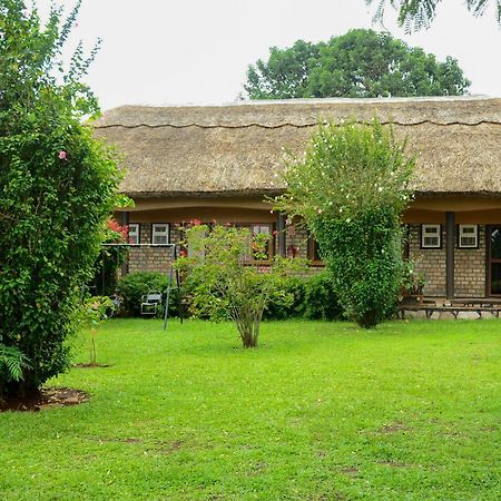 Gorilla African Guest House Entebbe Zewnętrze zdjęcie