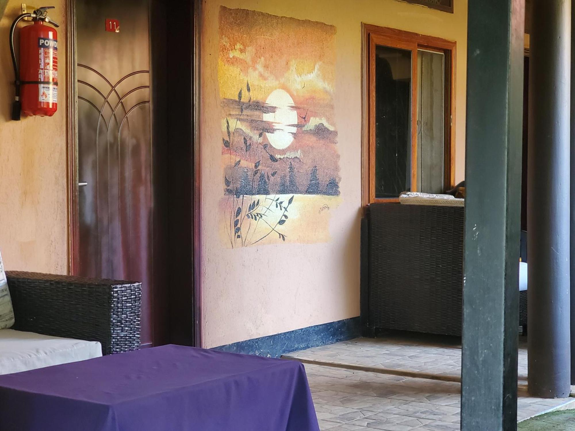Gorilla African Guest House Entebbe Zewnętrze zdjęcie