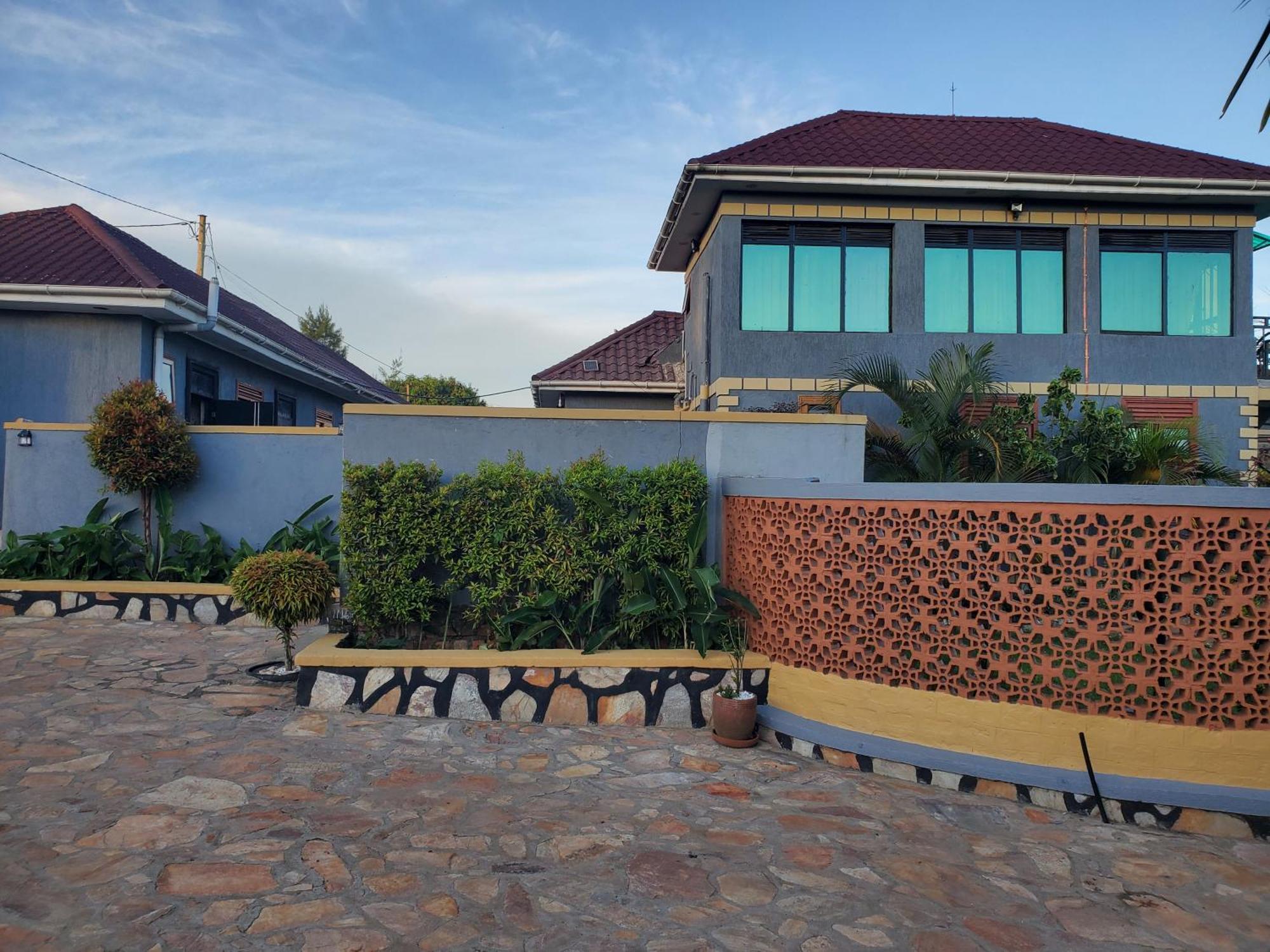 Gorilla African Guest House Entebbe Zewnętrze zdjęcie