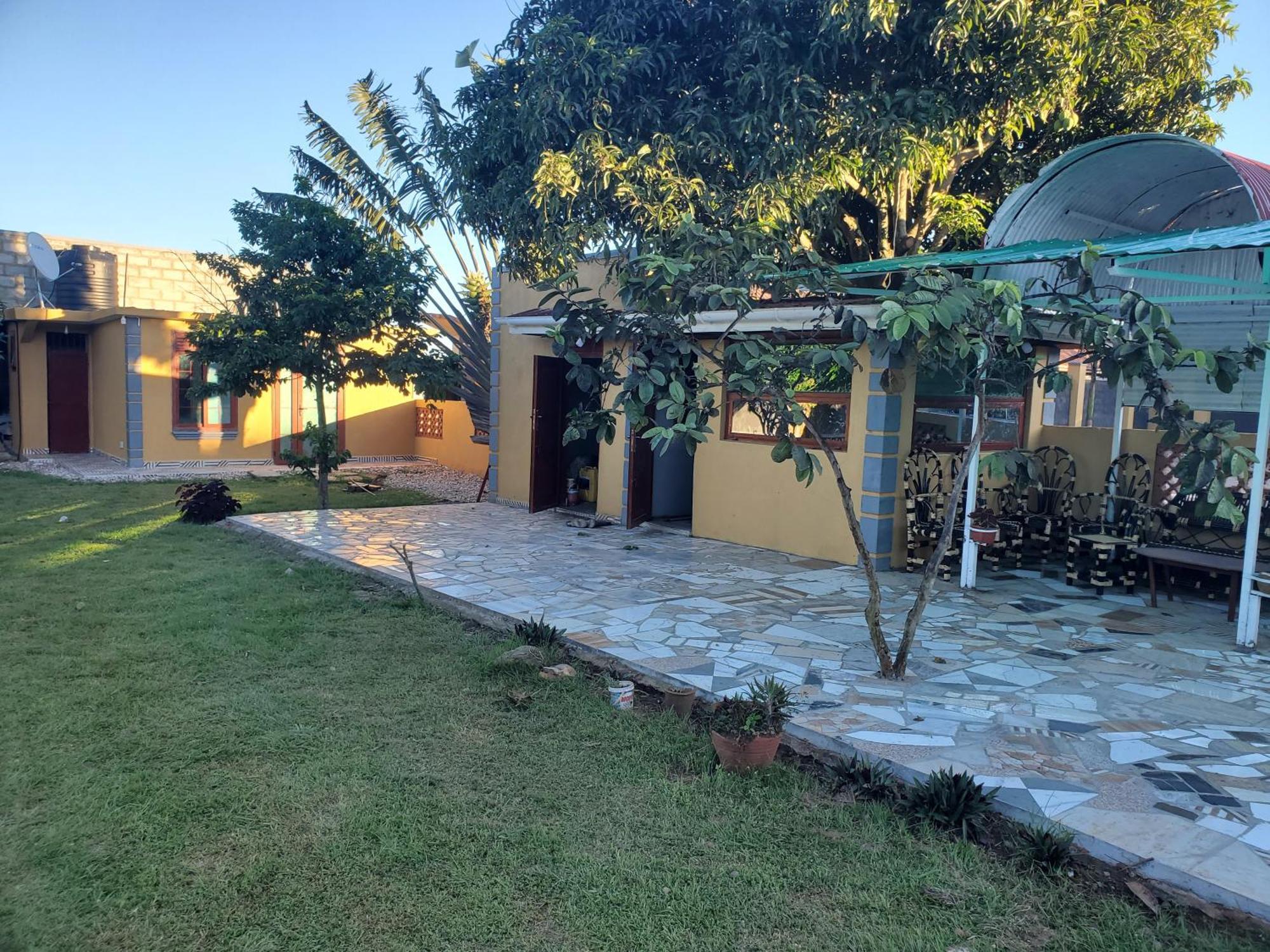 Gorilla African Guest House Entebbe Zewnętrze zdjęcie